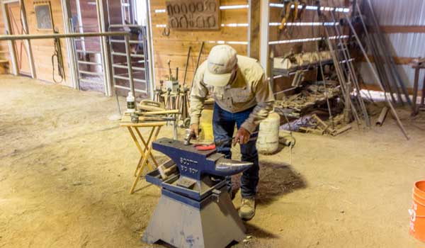 Be Quick Horseshoeing